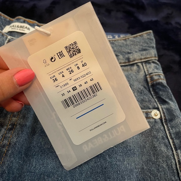 Pull&Bear 90s straight leg jean w/ rips and split hem in blue - Picture 12 of 14